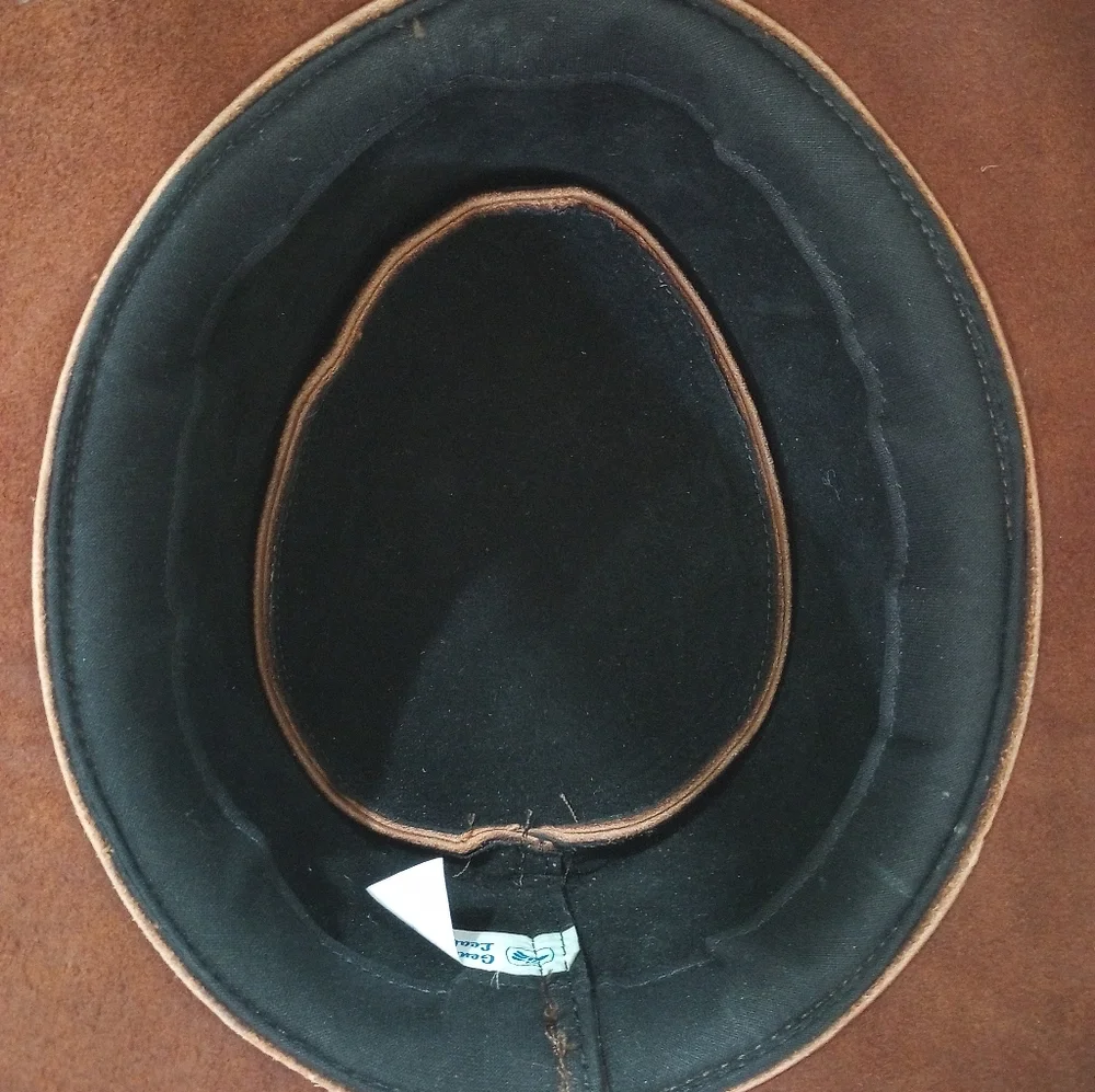 Youth Oiled Leather Drover Hat Concho Trim M